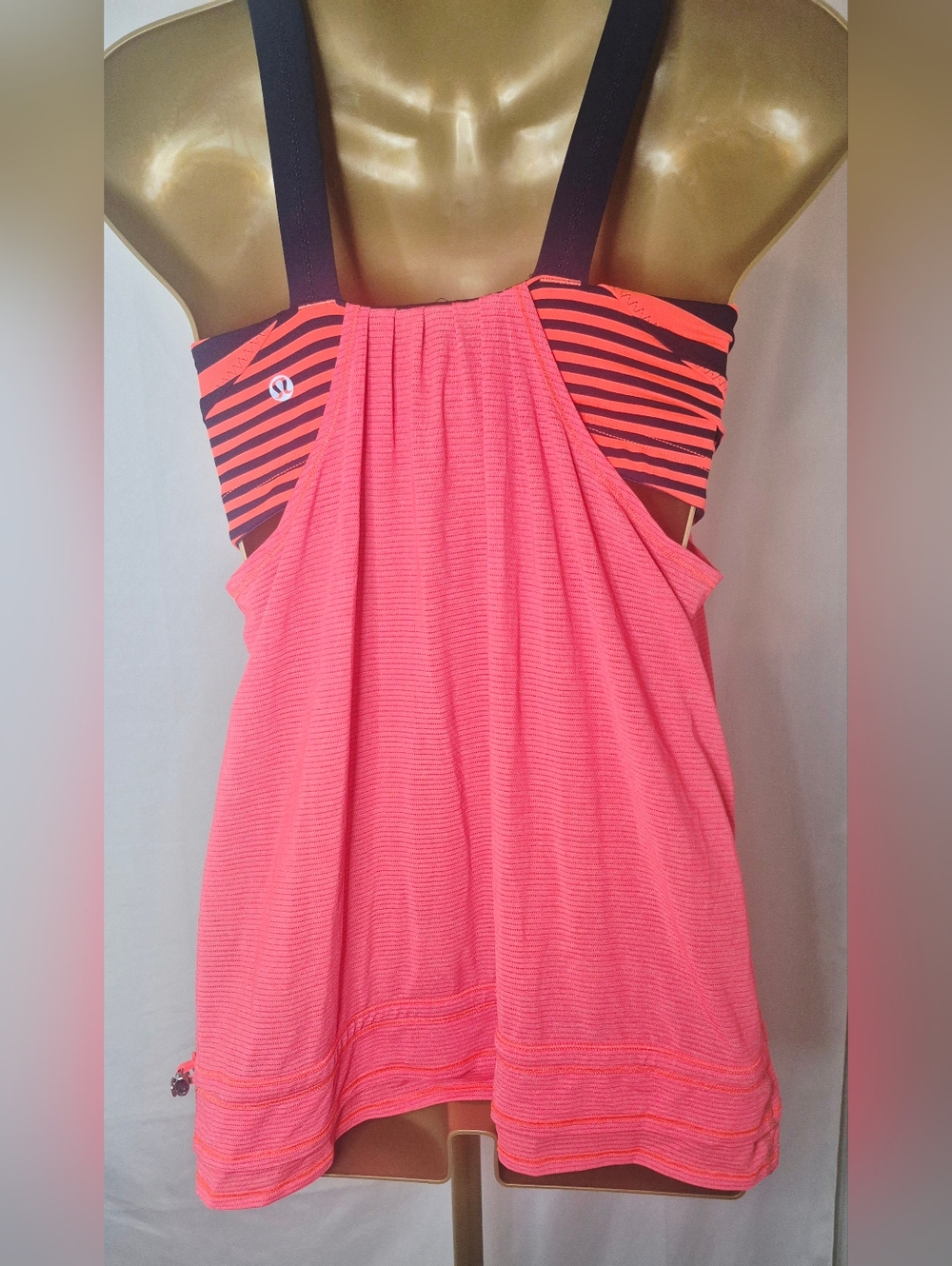 Lululemon Athletica Vintage Women’s Pink & Navy Striped Workout Tank W/ Bra Sz 6 - Picture 2 of 7